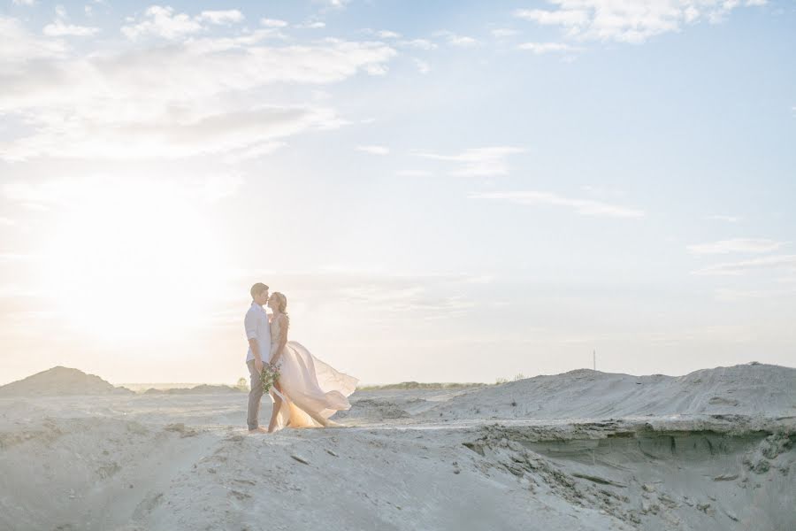 Fotógrafo de casamento Kseniya Shekk (kseniyashekk). Foto de 23 de julho 2016