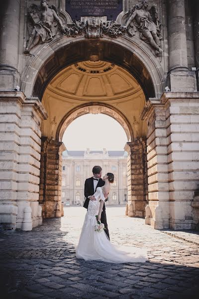 Fotografo di matrimoni Oleksandr Dikhtiar (weddingtrip). Foto del 22 novembre 2022