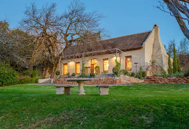 Corps de ferme avec jardin et piscine 5