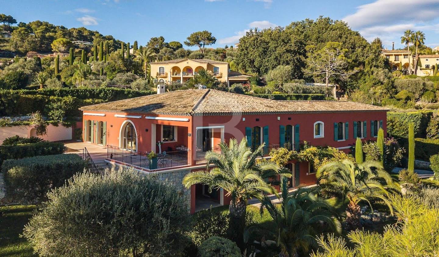 Propriété avec piscine et jardin Mougins