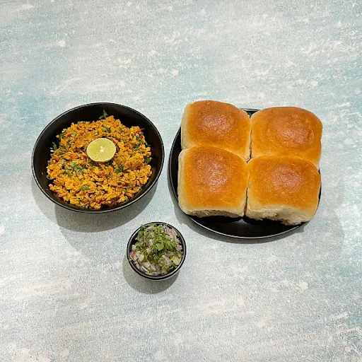 Triple Egg Bhurji + 4 Pav