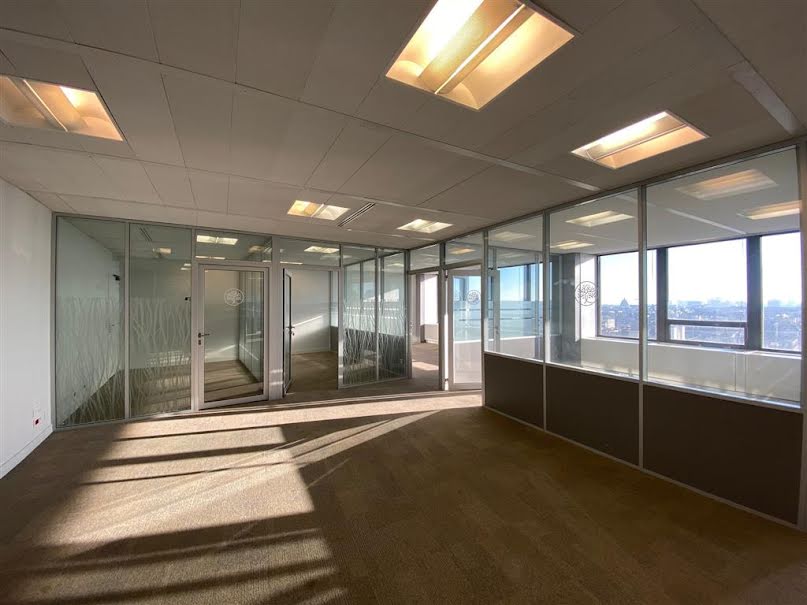 Location  locaux professionnels  195 m² à Paris 14ème (75014), 6 826 €