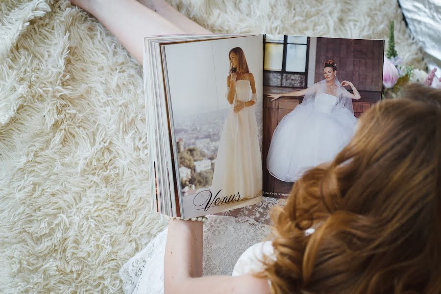 Fotógrafo de casamento Vera Shaldenkova (verashaldenkova). Foto de 8 de fevereiro 2017