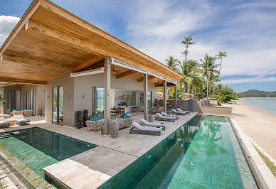 Villa with pool and terrace 11