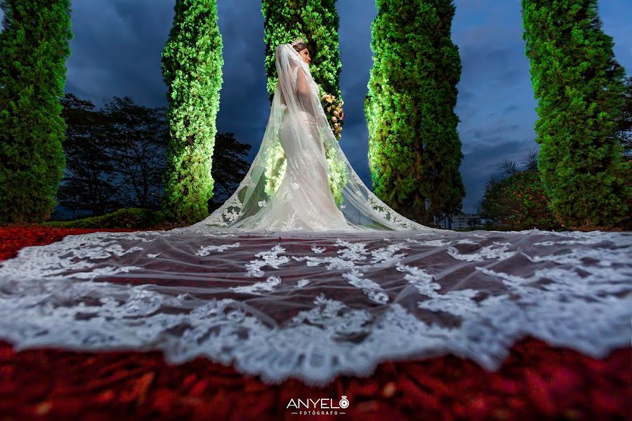 Fotógrafo de casamento Anyelo Cardona (anyelocardona). Foto de 21 de dezembro 2021