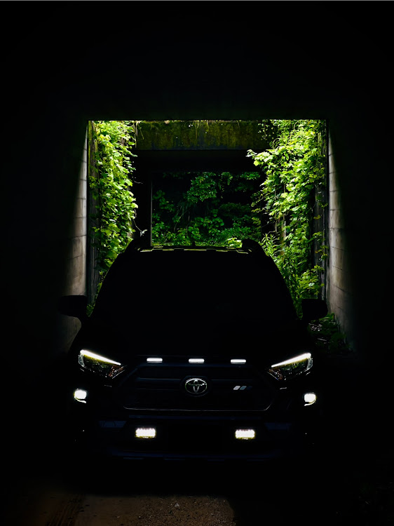 RAV4のRAV4・ドライブ・新緑と愛車・静岡・曇り空と愛車に関するカスタム事例の投稿画像1枚目