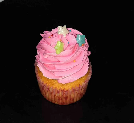 Strawberry Cream Topping Cup Cake