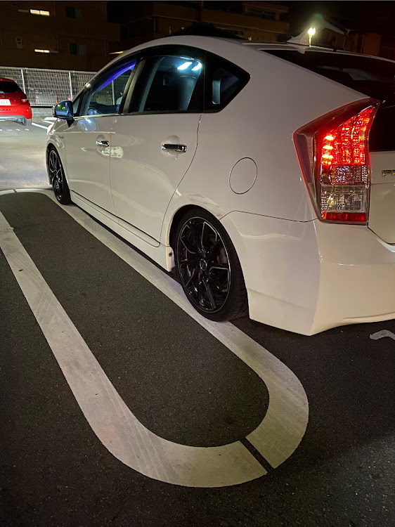 プリウスのZVW30前期・プリウスに関するカスタム事例の投稿画像3枚目