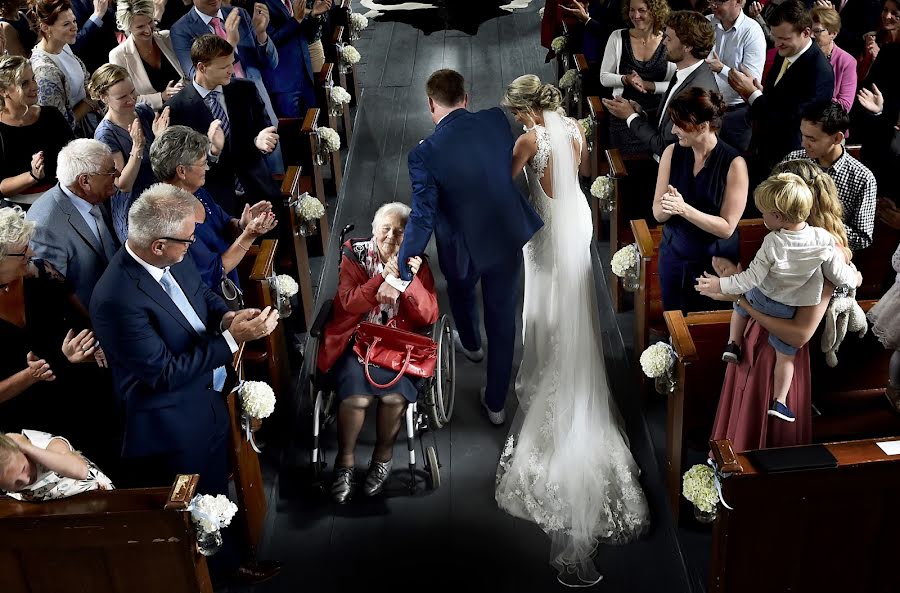 Fotógrafo de casamento Benaissa El Yamani (b-visuals). Foto de 4 de novembro 2018