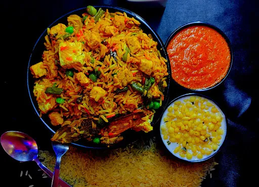 Veg Biryani Serve With Gravy [dotd]