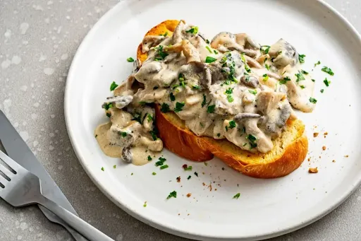 Creamy Mushroom On Toast