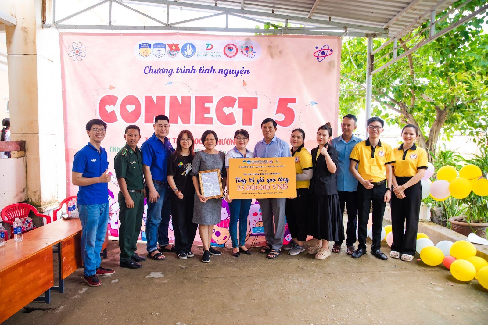 Sinh viên Khoa Dược Hutech phục vụ cộng đồng với chương trình “Hè Kết Nối - CONNECT 5” 2023 136