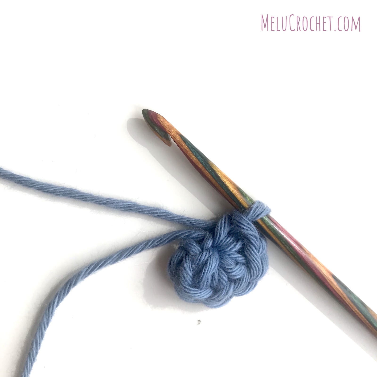 Melu Crochet Guide: How to make a Magic Ring when crocheting 'in the round'  – Melu Crochet