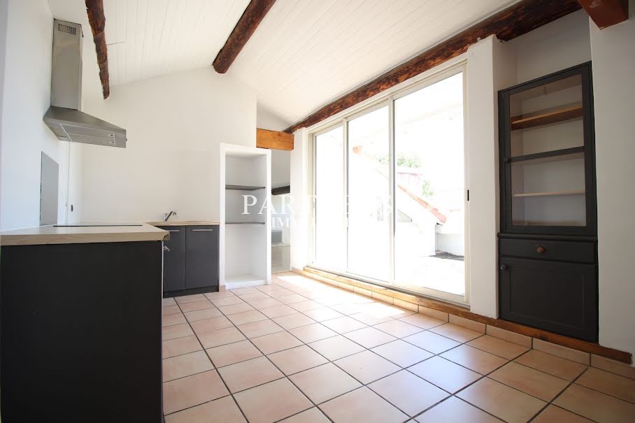 Location  appartement 3 pièces 61 m² à Aix-en-Provence (13090), 1 359 €