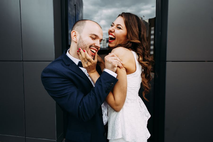 Fotógrafo de casamento Yuliya Istomina (istomina). Foto de 9 de julho 2016