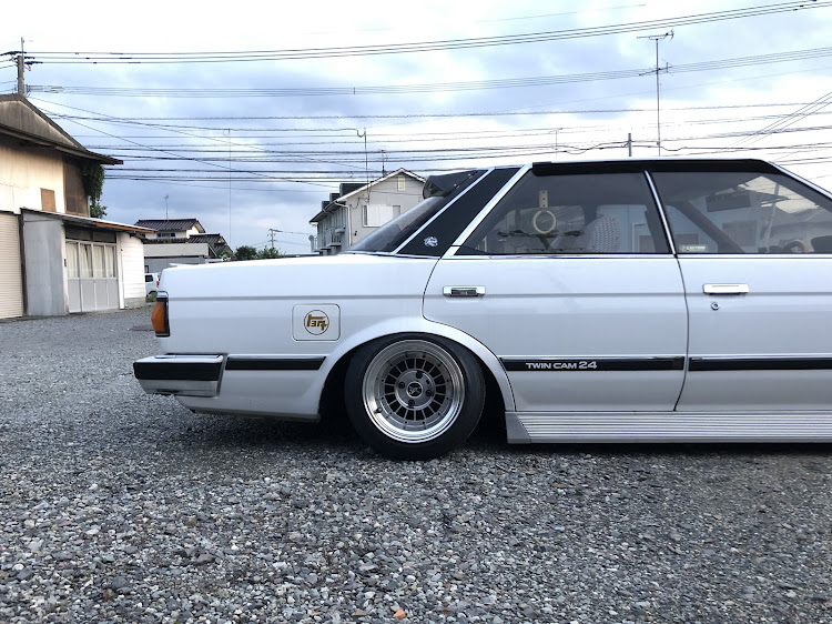 マークIIの旧車・車高短・街道レーサー・涼しくなってきた・乗りますかねに関するカスタム事例の投稿画像3枚目