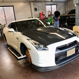 NISSAN GT-R R35