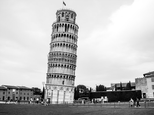 La torre di Pisa di Andrea Calò