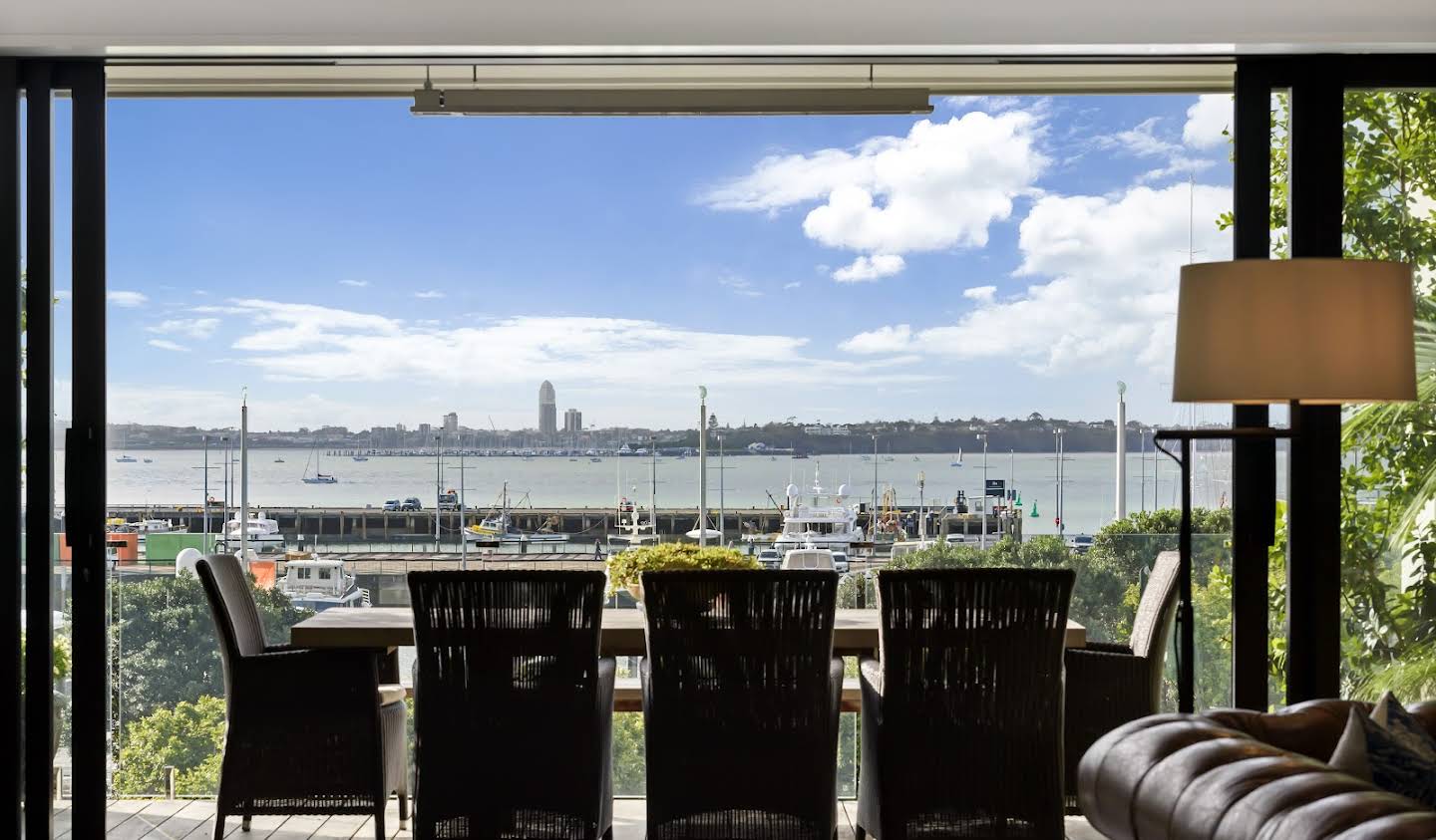 Apartment with terrace and pool Auckland CBD