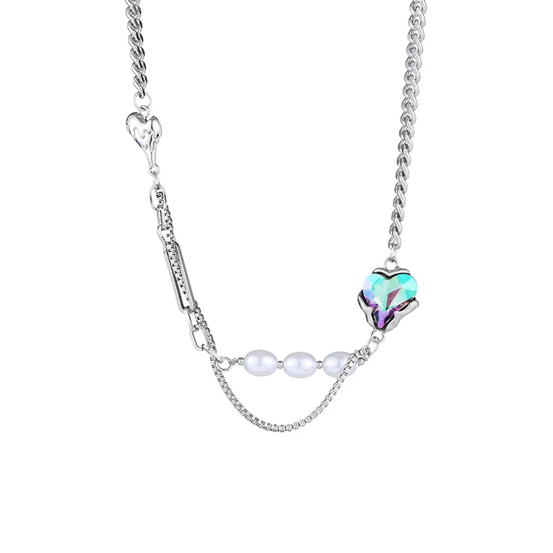 Kleurrijke kristallen hartvormige parelketting, meerdelig, voor een elegante en opvallende look. Perfect cadeau.