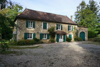 manoir à Thiviers (24)