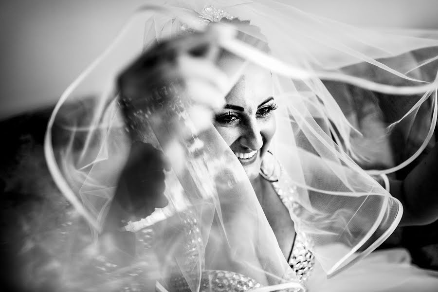 Wedding photographer Claudiu Stefan (claudiustefan). Photo of 12 May 2019