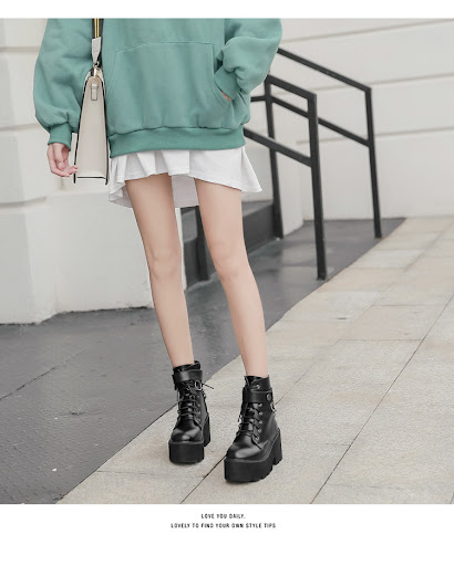 Title 1, Womens Side Zipper Ankle Boots