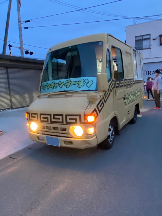 シンさんが投稿した移動販売車・ラーメン屋・屋台ラーメン・キッチンカーに関するカスタム事例の投稿画像2枚目