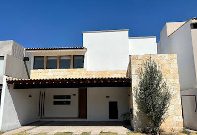 Maison avec jardin et terrasse 13