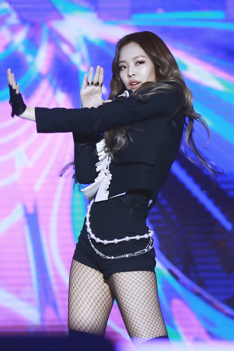 13 HD Photos Of BLACKPINK's Jennie In Stockings That Will Stop Your ...