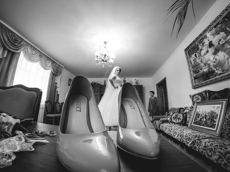 Wedding photographer Oleksandr Shevchuk (shinjukyo). Photo of 19 February 2017