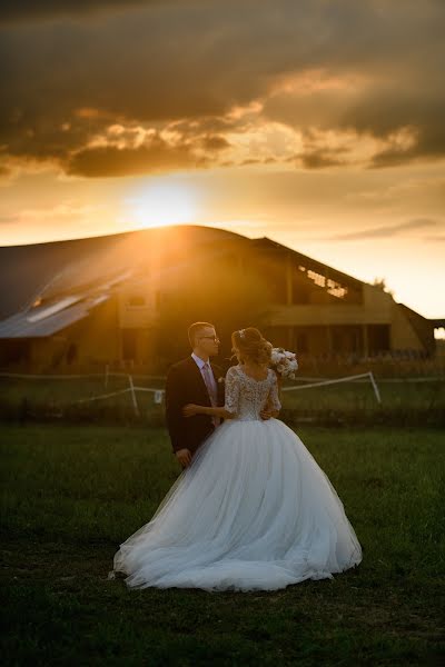 Fotógrafo de casamento Artem Kivshar (artkivshar). Foto de 17 de novembro 2020