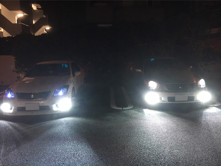 クラウンアスリートのドライブ・ネタがない・HIDに関するカスタム事例の投稿画像1枚目