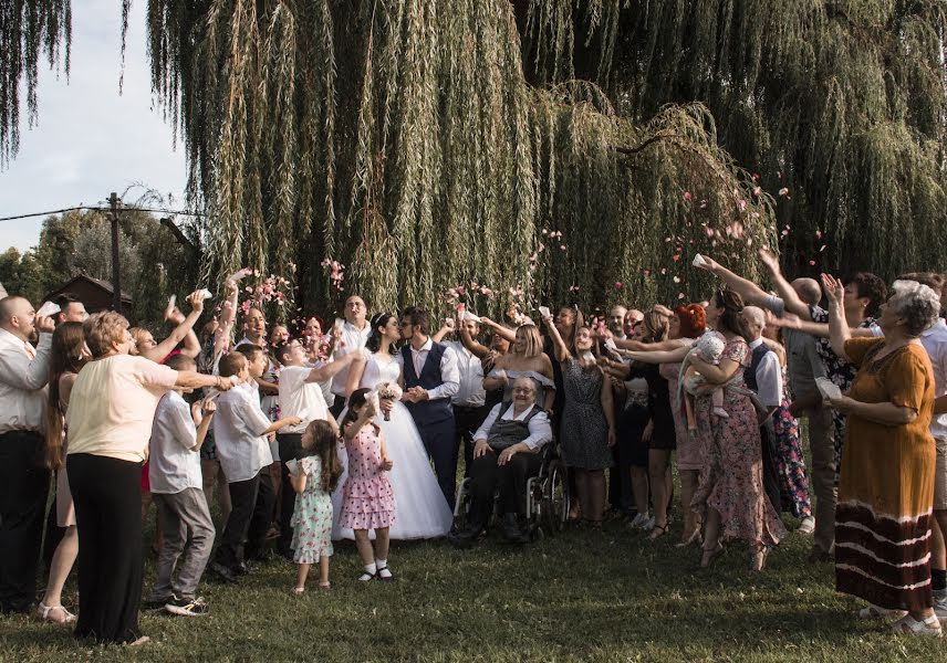 Fotógrafo de casamento Molnár Dóra Rita (s1vp904). Foto de 26 de junho 2020