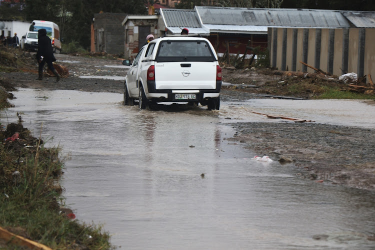 The R61 road from Mthatha to was closed on Tuesday morning due to the flooding after a nightlong heavy rain.