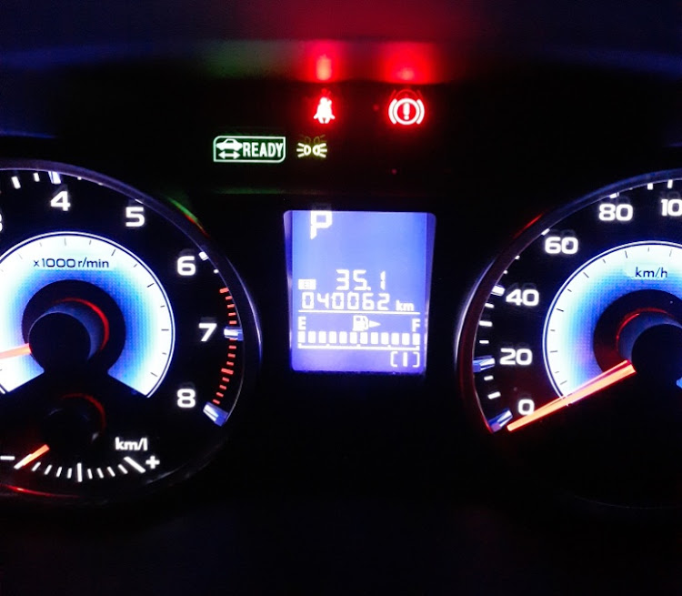 XVのSUBARU・XV HYBRID・５年１０か月で４００００ｋ到達・本日終了!!!に関するカスタム事例の投稿画像3枚目