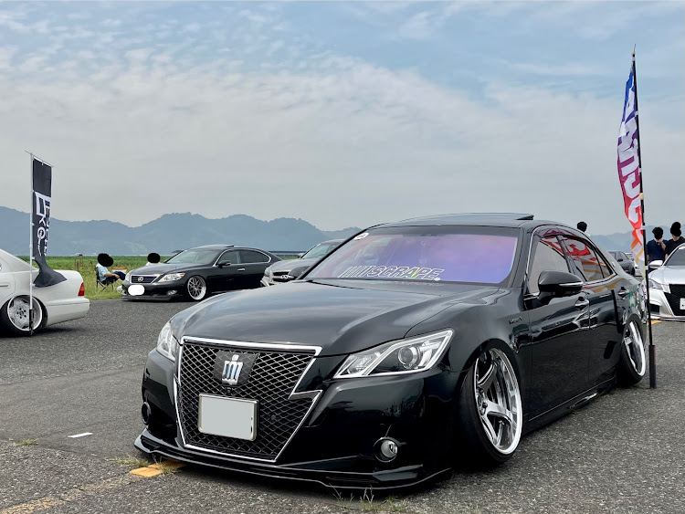 LSの愛媛・VIPSTYLEミーティング・岡山・ローガン・天罰に関するカスタム事例の投稿画像3枚目