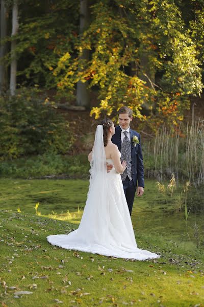 Fotografo di matrimoni Katja Curtis (judif). Foto del 11 febbraio 2019