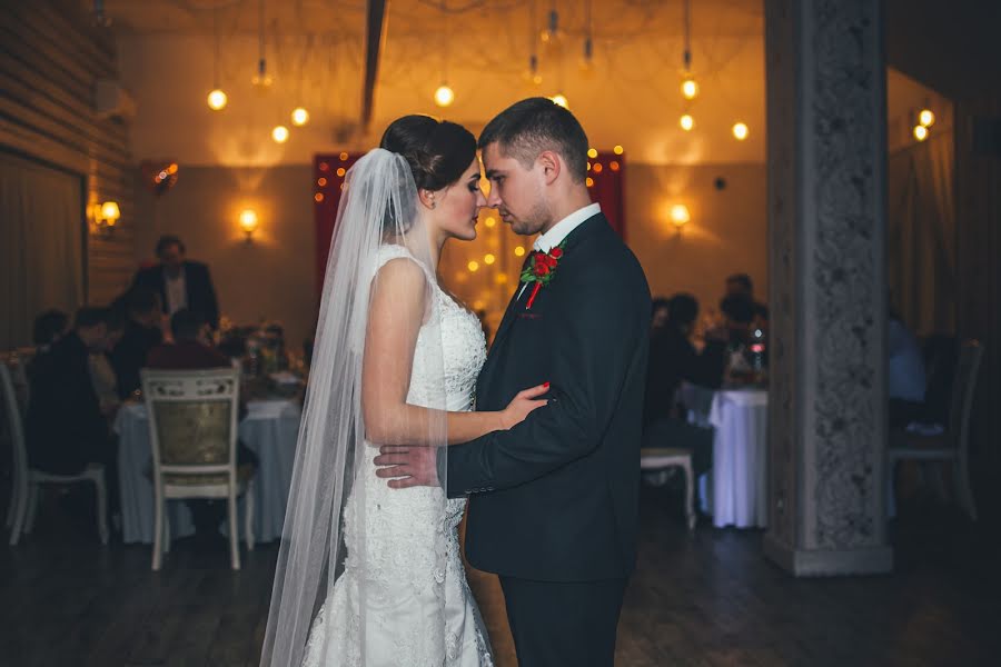 Fotógrafo de casamento Ekaterina Kalinichenko (kalini). Foto de 23 de janeiro 2019