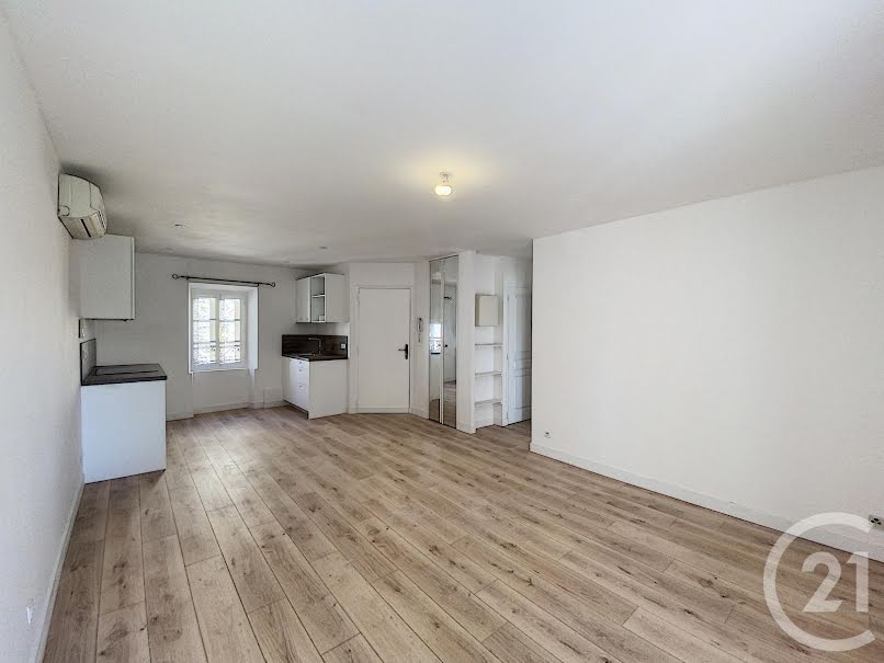 Location  appartement 2 pièces 41.9 m² à Valbonne (06560), 895 €