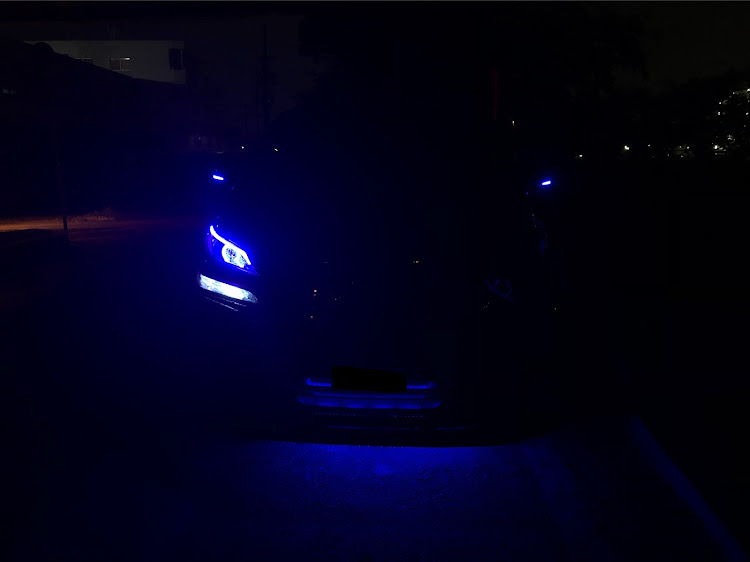 ヴェルファイアのDIY・LED仕込み・LED取付・不具合・ヘッドライト補修に関するカスタム事例の投稿画像1枚目