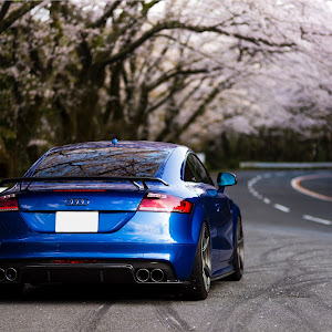 TT RS クーペ