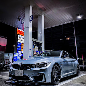 M4 クーペ F82