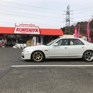 スカイライン R33