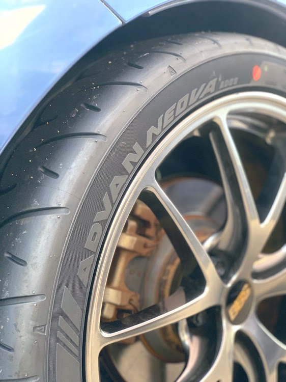 インプレッサ スポーツのインプレッサスポーツ・ヨコハマタイヤ・ネオバAD09・アドバン・スバルに関するカスタム事例の投稿画像1枚目