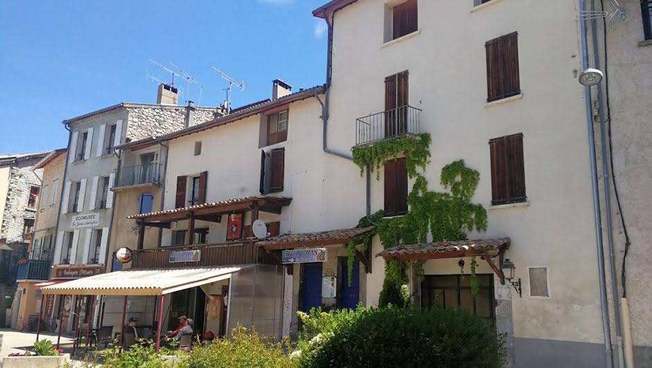 Vente maison 9 pièces 960 m² à Digne-les-Bains (04000), 598 500 €