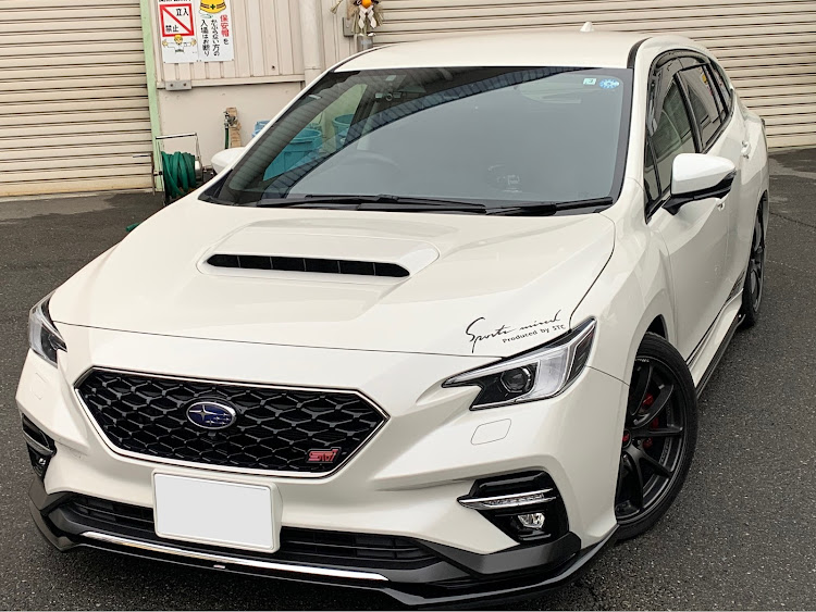 レヴォーグの後輩のシエンタのスタッドレス購入のお供❗️🛞🚗・5回目の洗車したよん❗️✨🚗😍💕・明日は、STCでツーリング❗️🚗🚗🚗🚗🚗・いつもいいね👍&コメントありがとうございます🙇🏻‍♂️✨に関するカスタム事例の投稿画像1枚目
