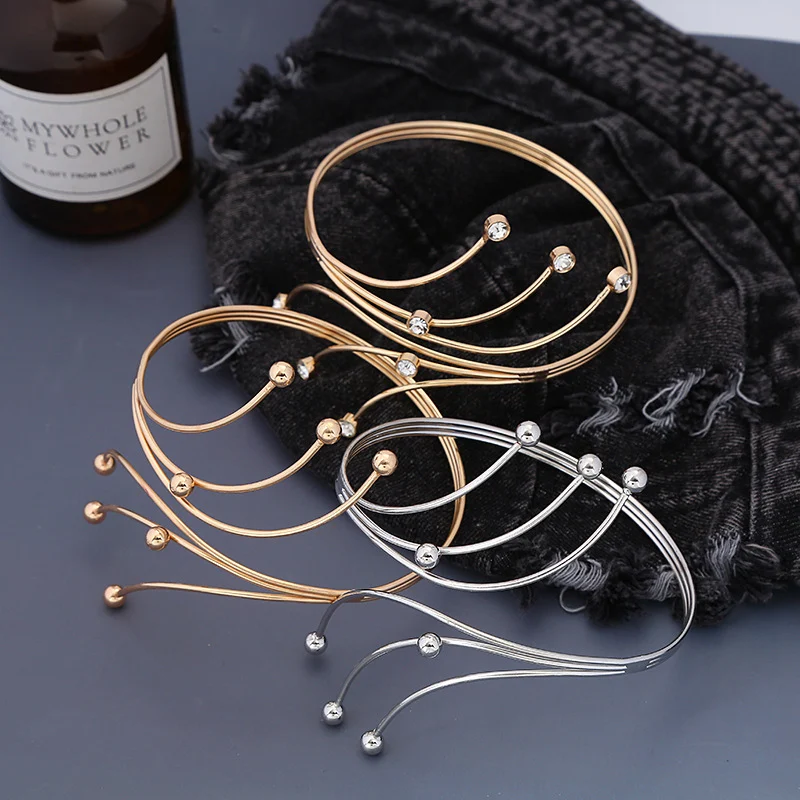 Title 5, Metalen armband met meerlaagse ronde kralen en ...