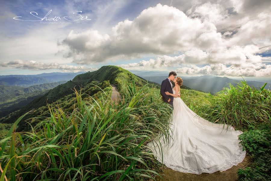 Fotografo di matrimoni Show Su (showsu). Foto del 4 marzo 2020