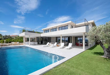 Villa with pool and terrace 17